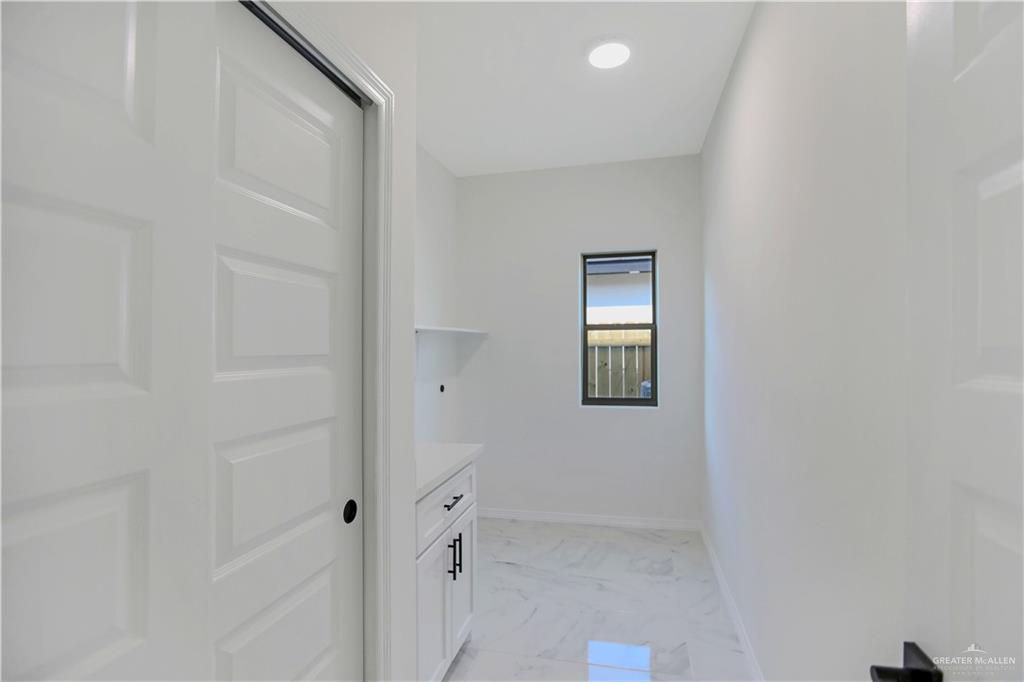 3025 N Adler Avenue, Edinburg, Texas image 17