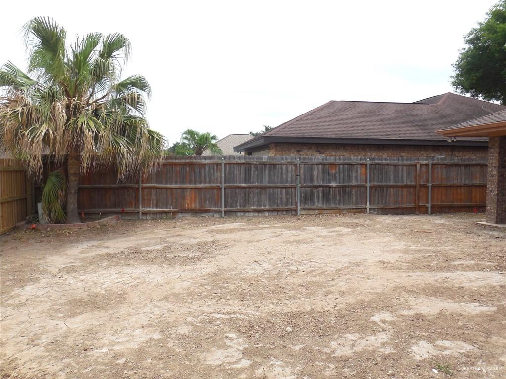 McAllen, Texas 78504, United States, 3 Bedrooms Bedrooms, ,3 BathroomsBathrooms,Residential,Pending,60402