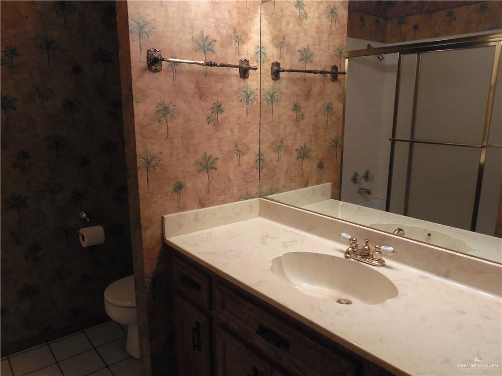McAllen, Texas 78504, United States, 3 Bedrooms Bedrooms, ,3 BathroomsBathrooms,Residential,Pending,60402