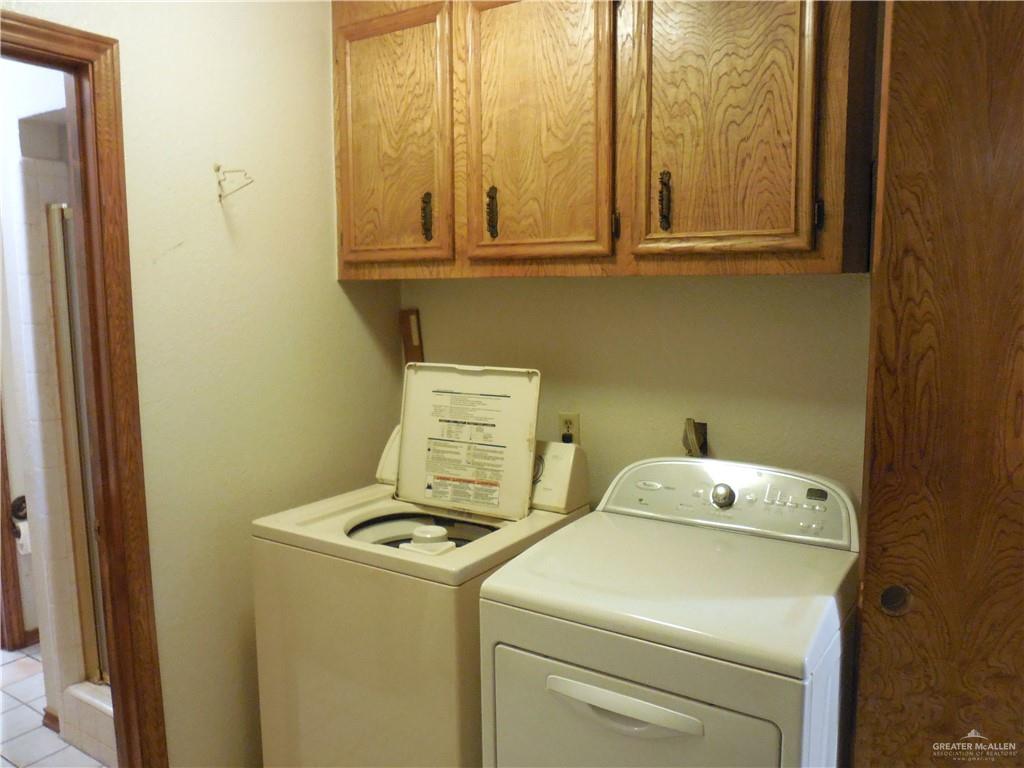 McAllen, Texas 78504, United States, 3 Bedrooms Bedrooms, ,3 BathroomsBathrooms,Residential,Pending,60402