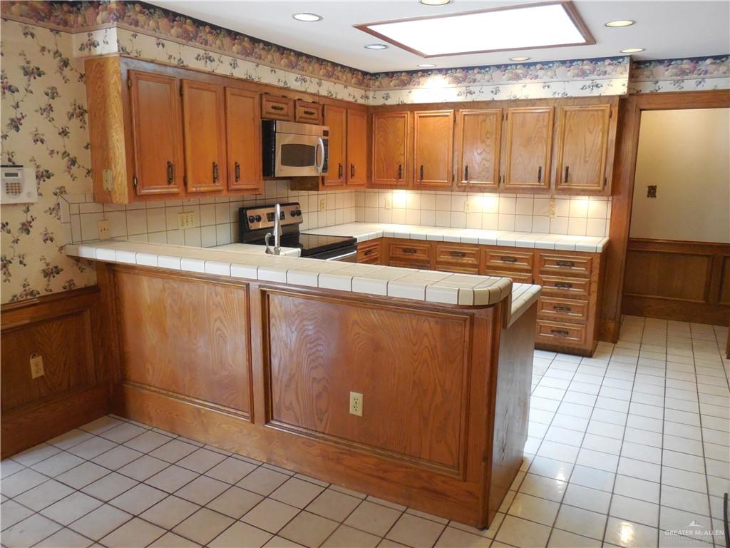 McAllen, Texas 78504, United States, 3 Bedrooms Bedrooms, ,3 BathroomsBathrooms,Residential,Pending,60402