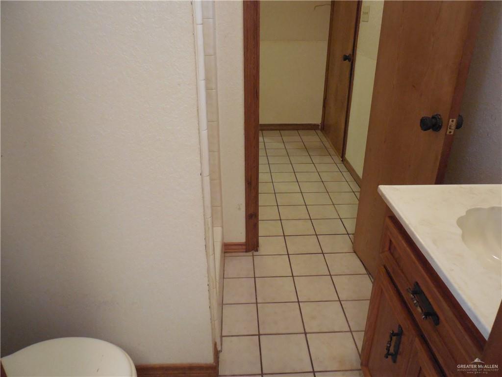 McAllen, Texas 78504, United States, 3 Bedrooms Bedrooms, ,3 BathroomsBathrooms,Residential,Pending,60402