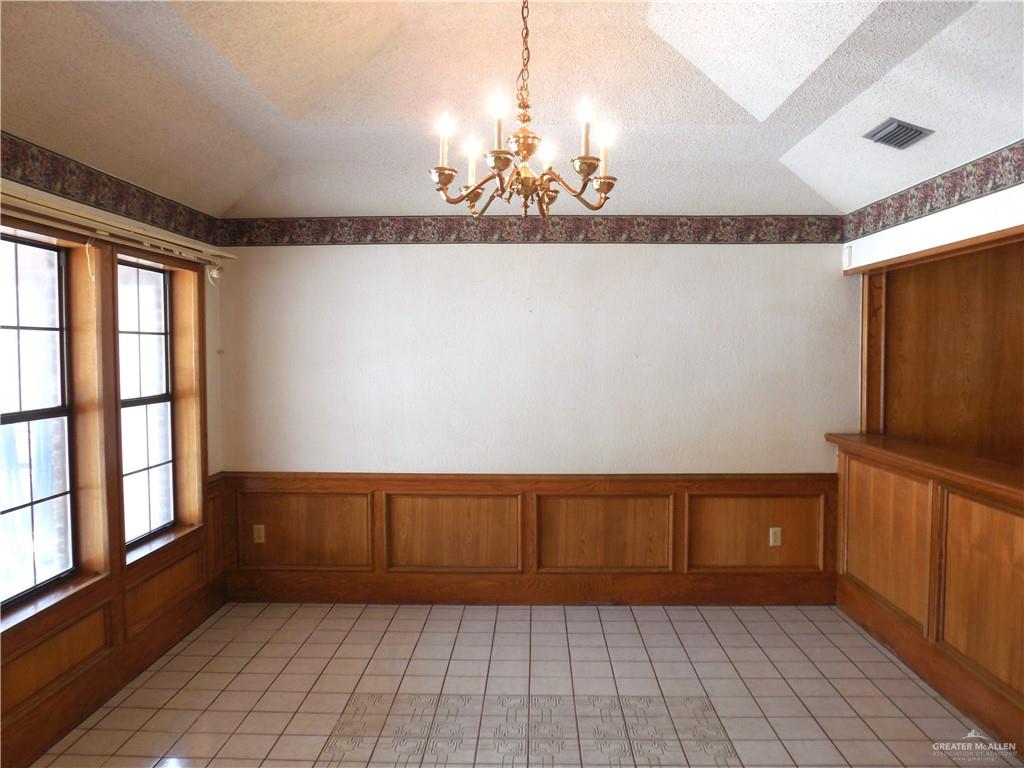 McAllen, Texas 78504, United States, 3 Bedrooms Bedrooms, ,3 BathroomsBathrooms,Residential,Pending,60402