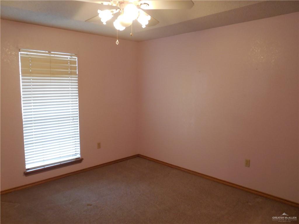 McAllen, Texas 78504, United States, 3 Bedrooms Bedrooms, ,3 BathroomsBathrooms,Residential,Pending,60402