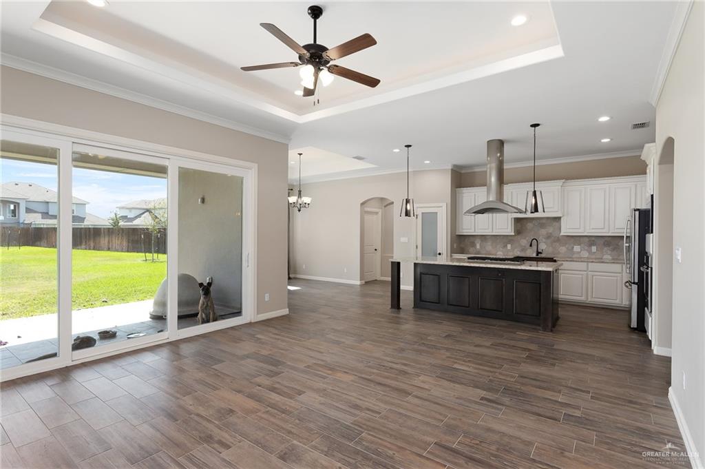 4400 Caddo Lane