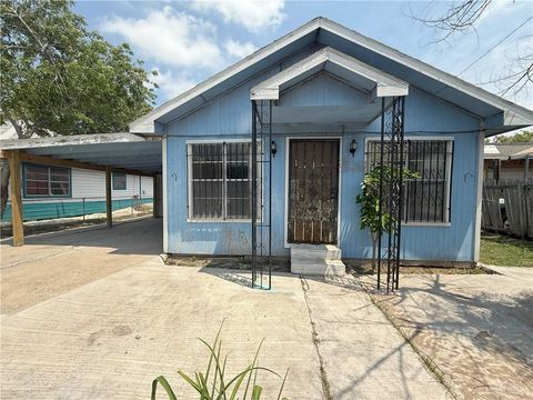 Photo of 353 E Dicker Drive E, Pharr, TX 78577 (MLS # 491249)