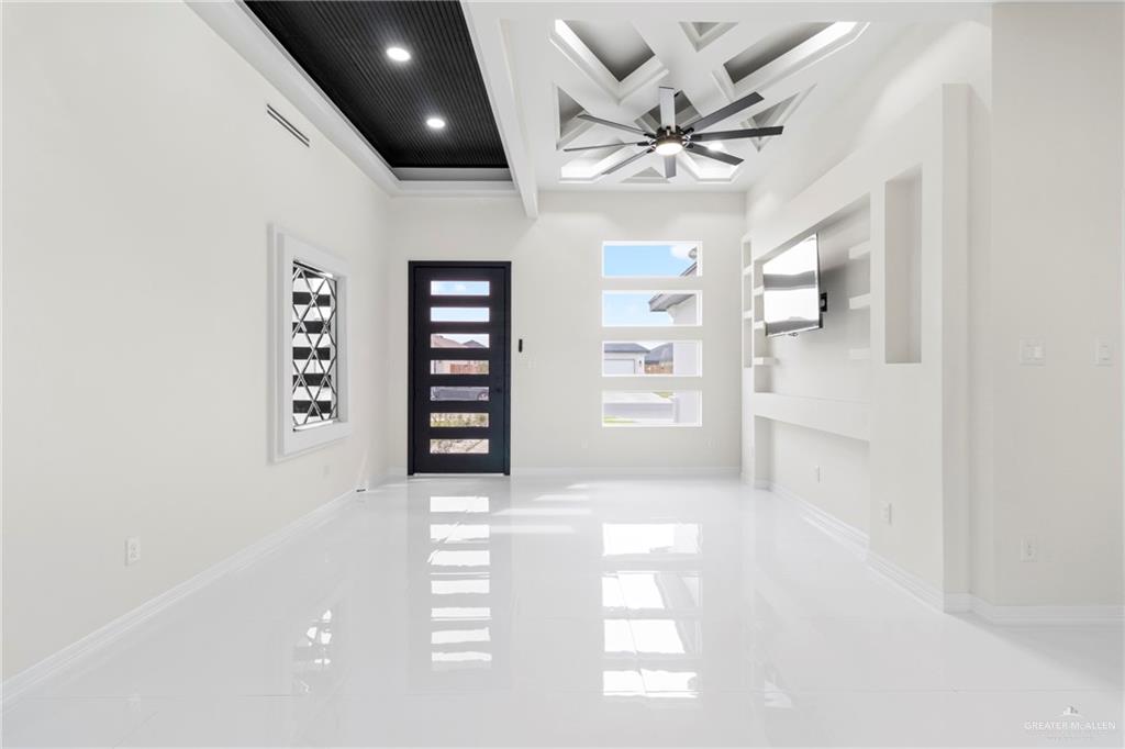 5933 N Gira Del Sol Street, Edinburg, Texas image 3