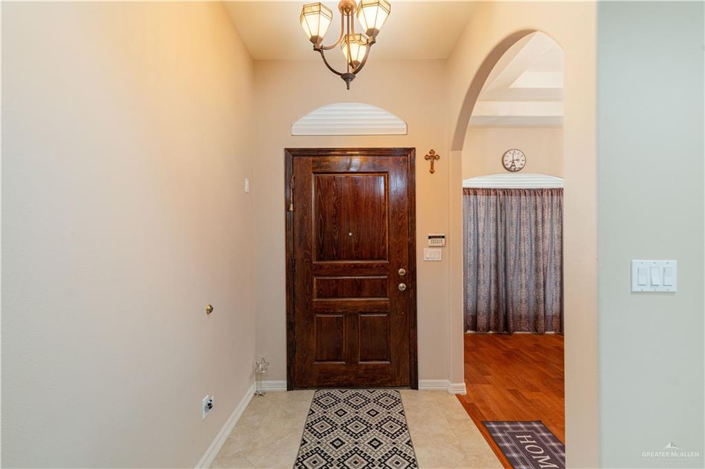 1014 Emerald Drive, Weslaco, Texas image 5