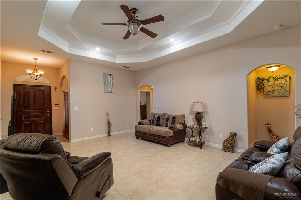 1014 Emerald Drive, Weslaco, Texas image 9