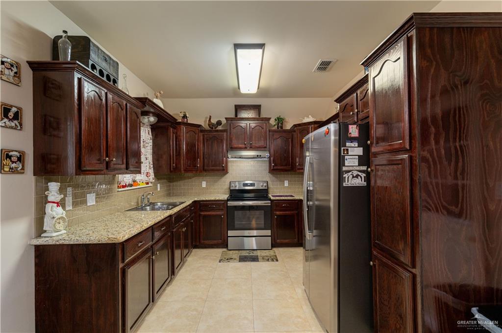 1014 Emerald Drive, Weslaco, Texas image 8