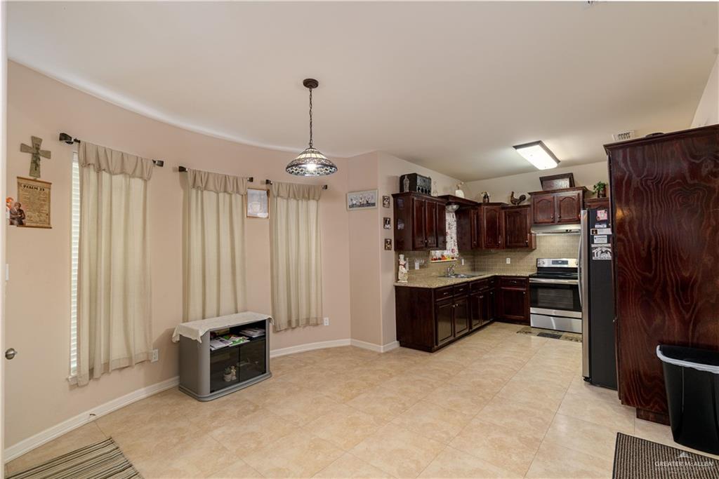 1014 Emerald Drive, Weslaco, Texas image 7
