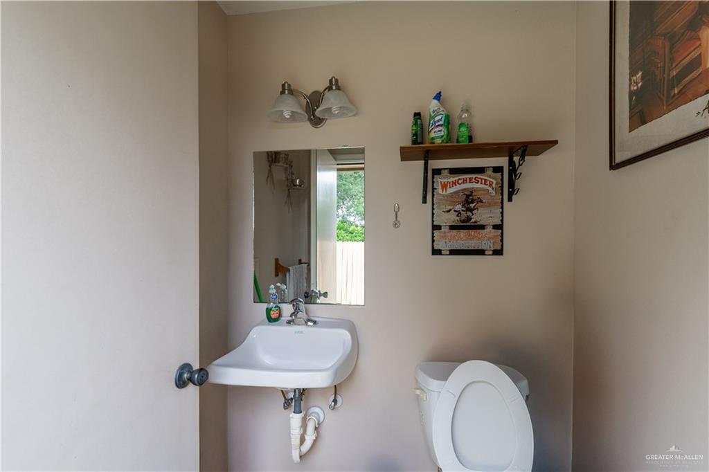 1014 Emerald Drive, Weslaco, Texas image 18