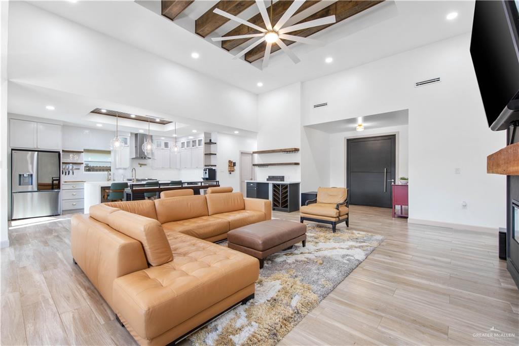 7024 Lago Vista Boulevard, Brownsville, Texas image 27