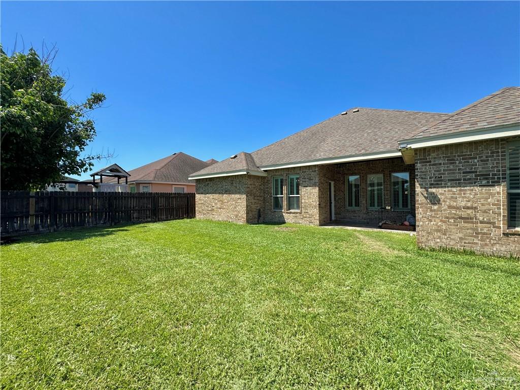 2506 Gregg Drive, Edinburg, Texas image 33