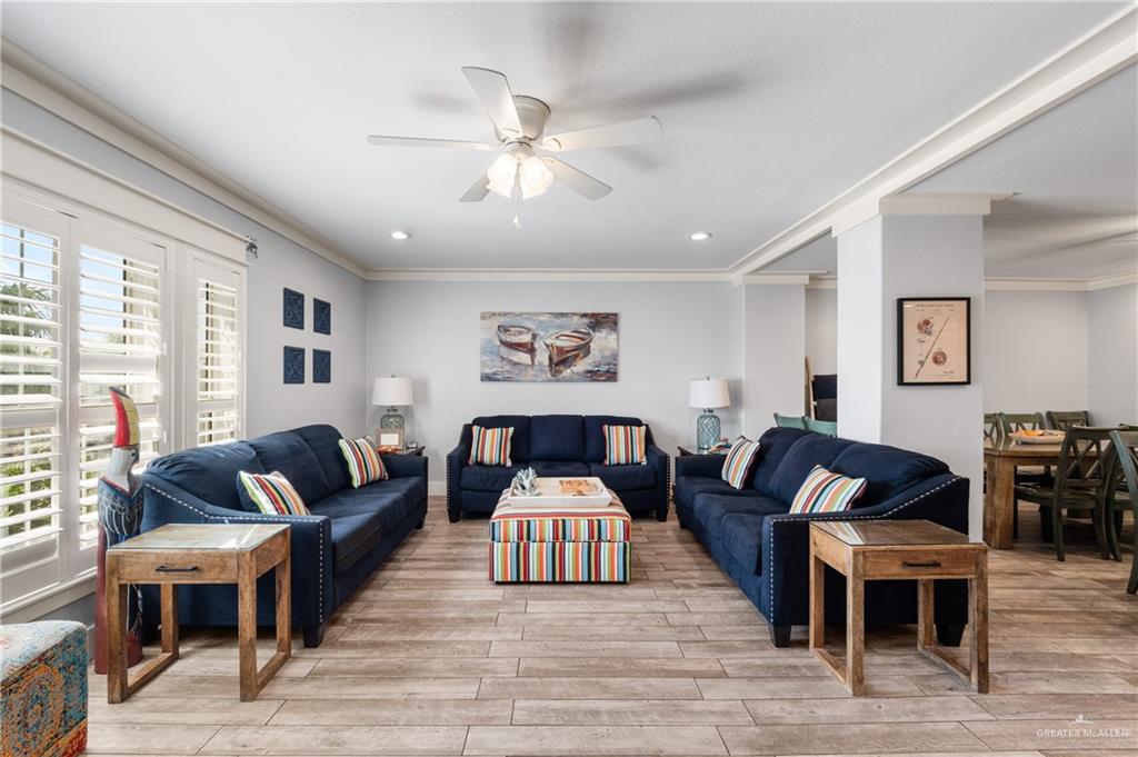 204 W Mesquite Street