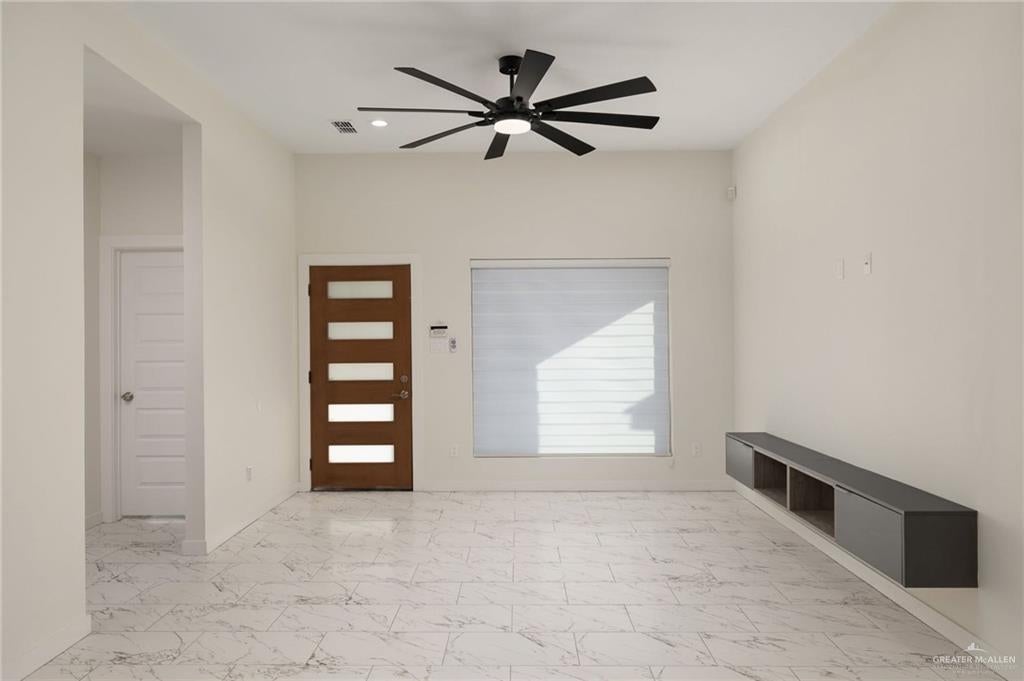 230 W Longoria Drive