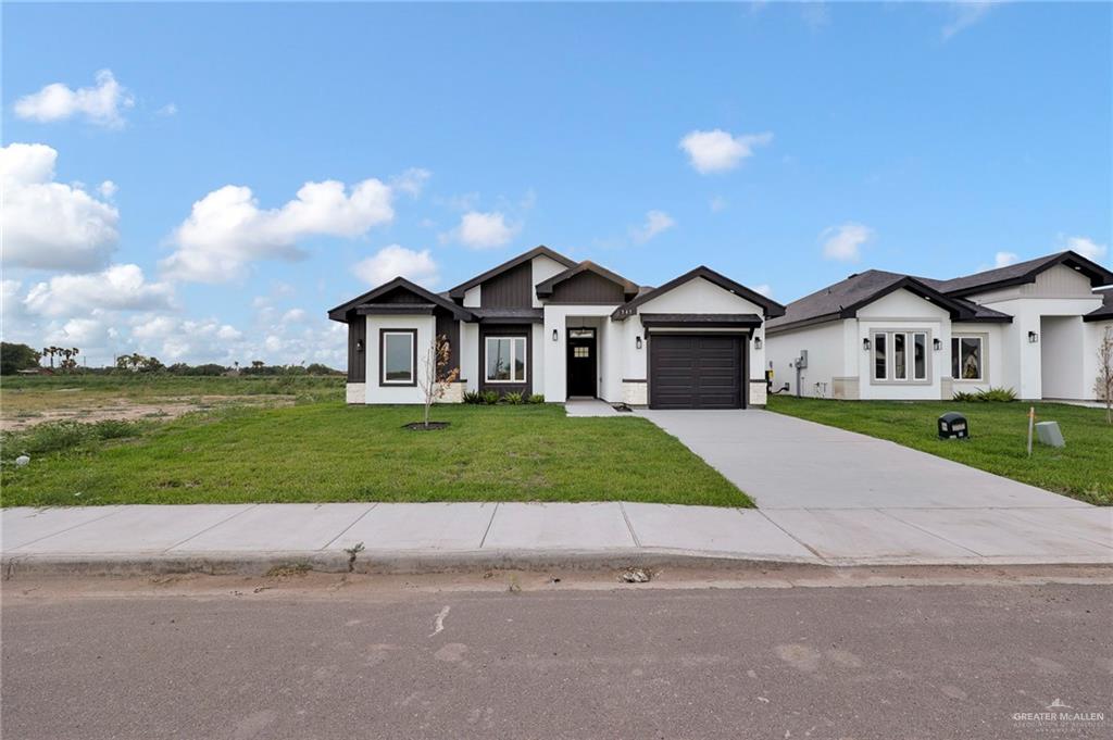345 Leon Avenue, Elsa, Texas image 3