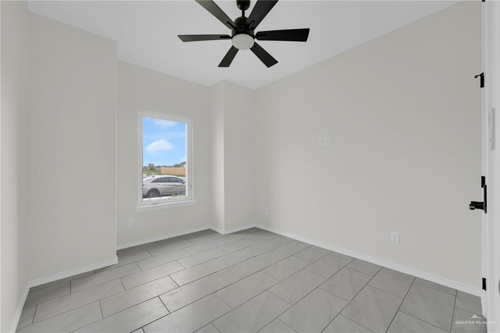 345 Leon Avenue, Elsa, Texas image 14