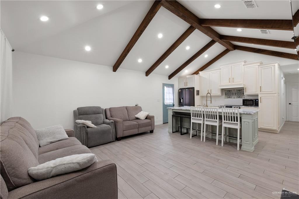 401 Chile Pequin Drive, Donna, Texas image 2