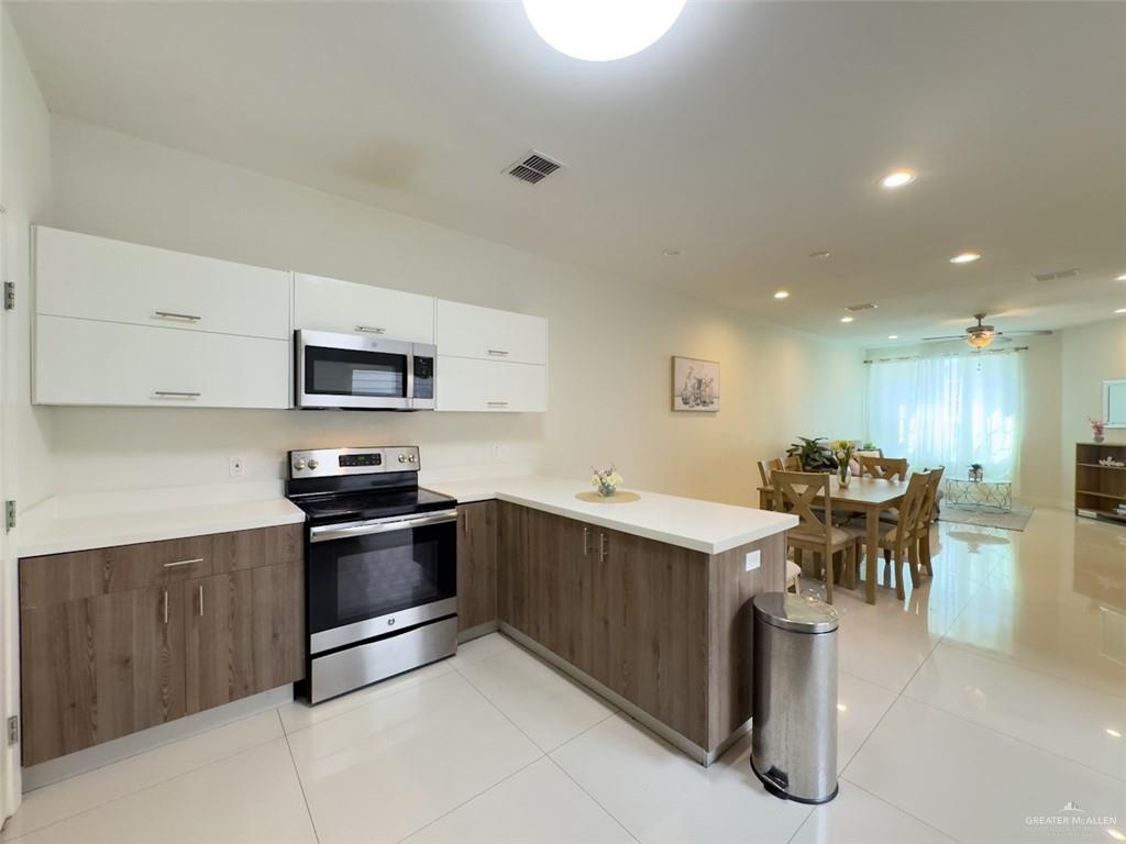 2207 S 6th Street, McAllen, Texas image 8