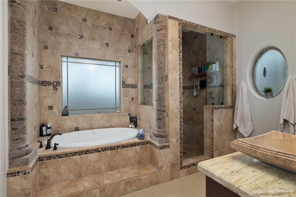 2201 W Rhin Drive, Edinburg, Texas image 11