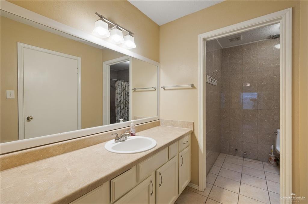 301 E La Vista Avenue #UT26, McAllen, Texas image 9