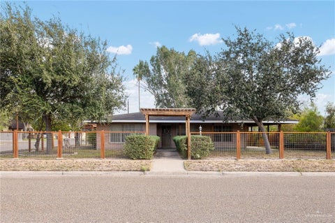 Photo of 321 W Peter Street, Edinburg, TX 78541 (MLS # 516796)
