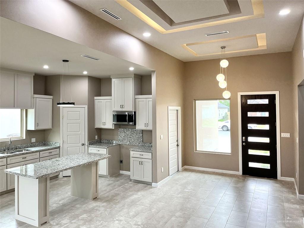 5928 N Playa Del Sol Street, Edinburg, Texas image 3