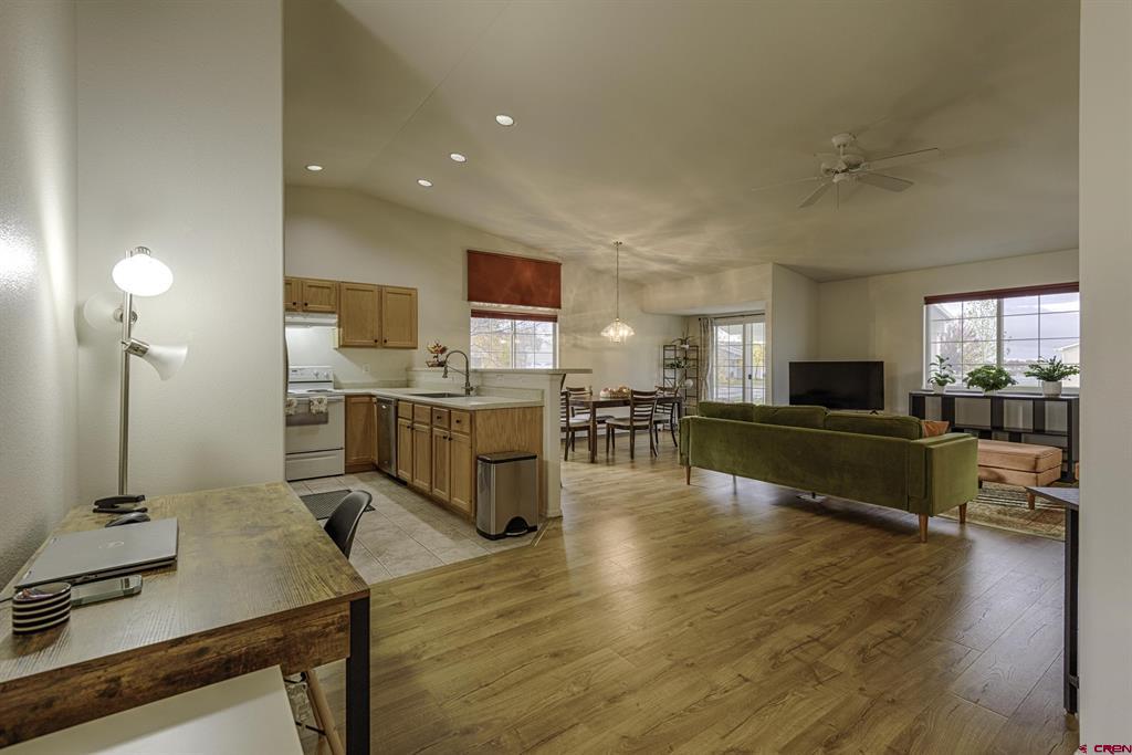 1951 Dubonnet Court
