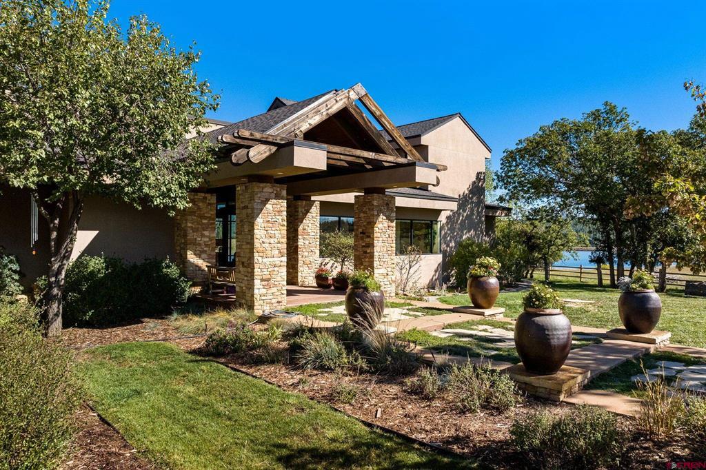 748 S Lakeside Drive