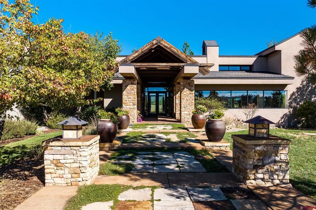 748 S Lakeside Drive
