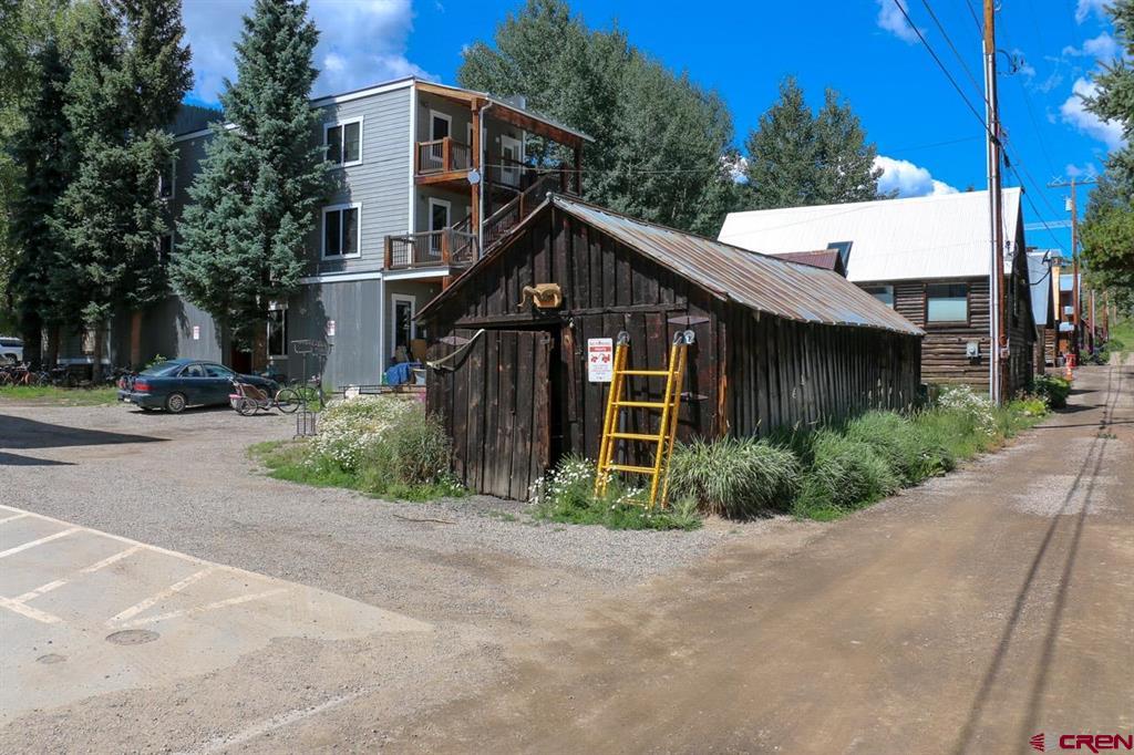 119 Elk Avenue