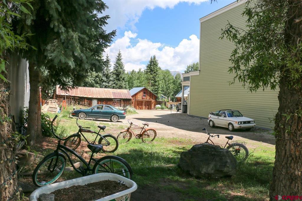 119 Elk Avenue