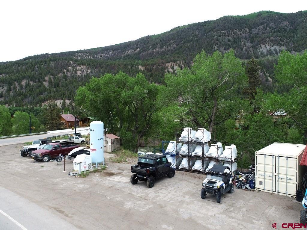 809 N State Highway 149