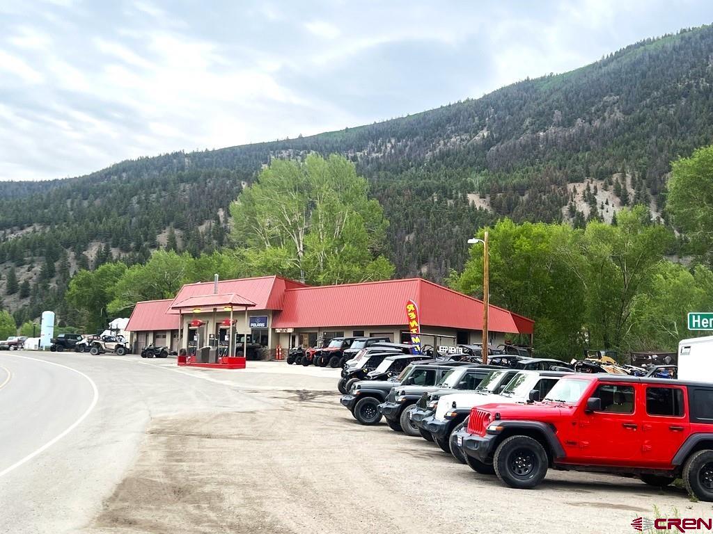 809 N State Highway 149
