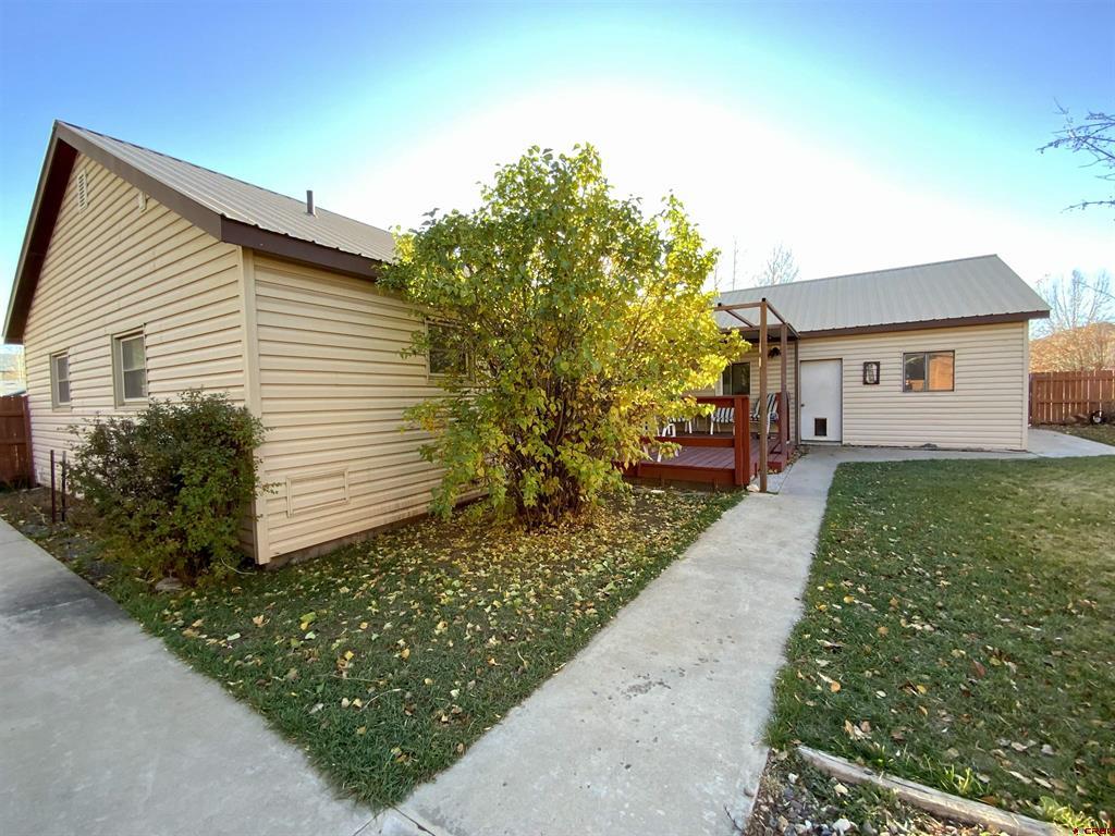 520 W Elizabeth Avenue