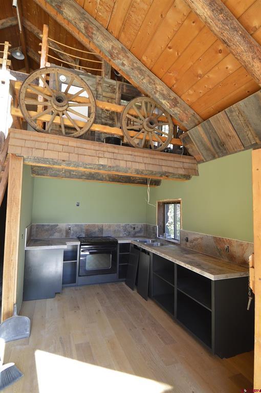 600 N Pinecrest Drive