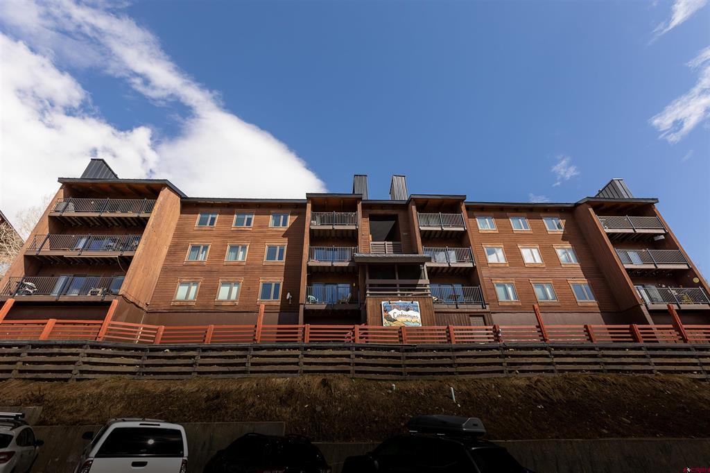 32 Hunter Hill Road B-202