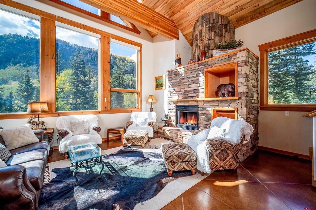 173 Lake Purgatory Drive