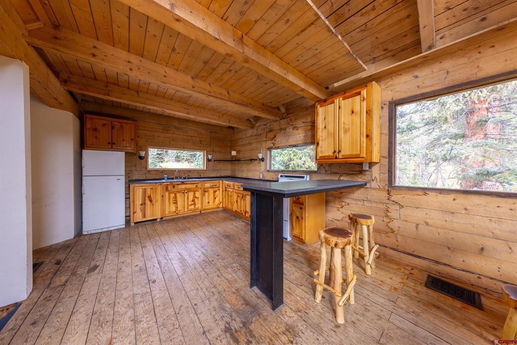 824 County Road 826A