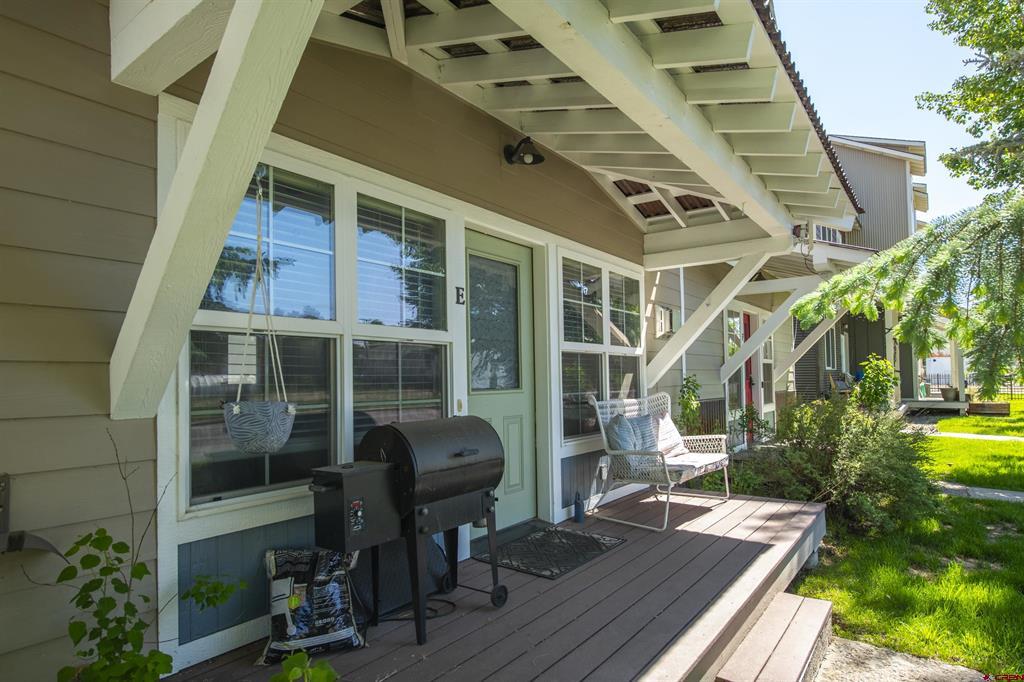 302 Van Tuyl Circle E