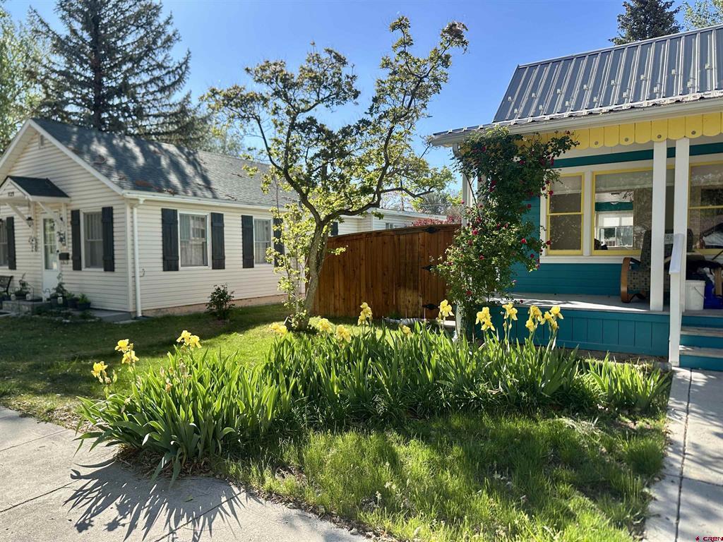 1127 S 3rd Street