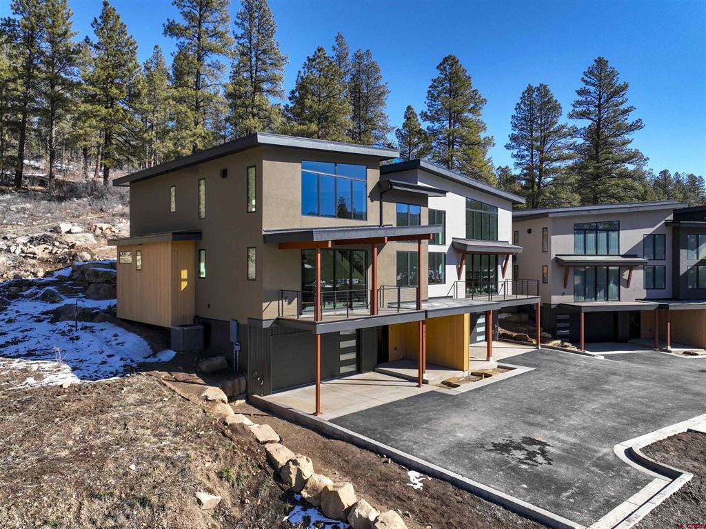 1124 Twin Buttes Avenue