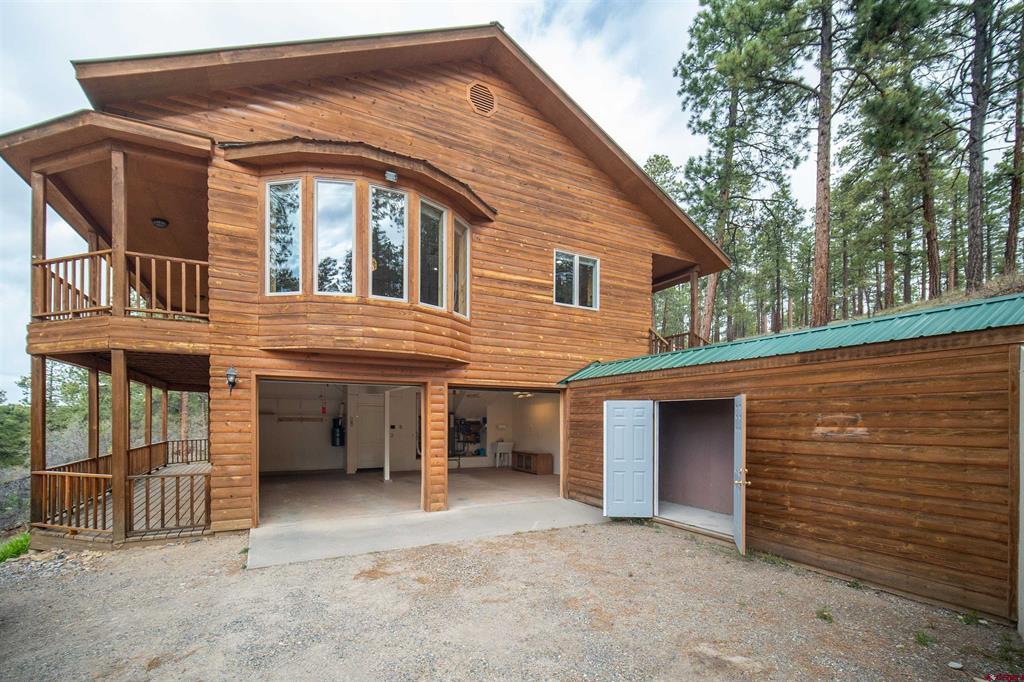 1043 Deer Ridge Drive
