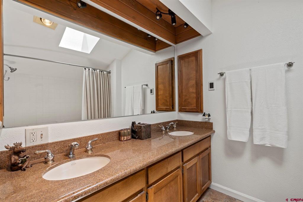 Durango, Colorado 81301, United States, 3 Bedrooms Bedrooms, ,3 BathroomsBathrooms,Residential,Active,136885