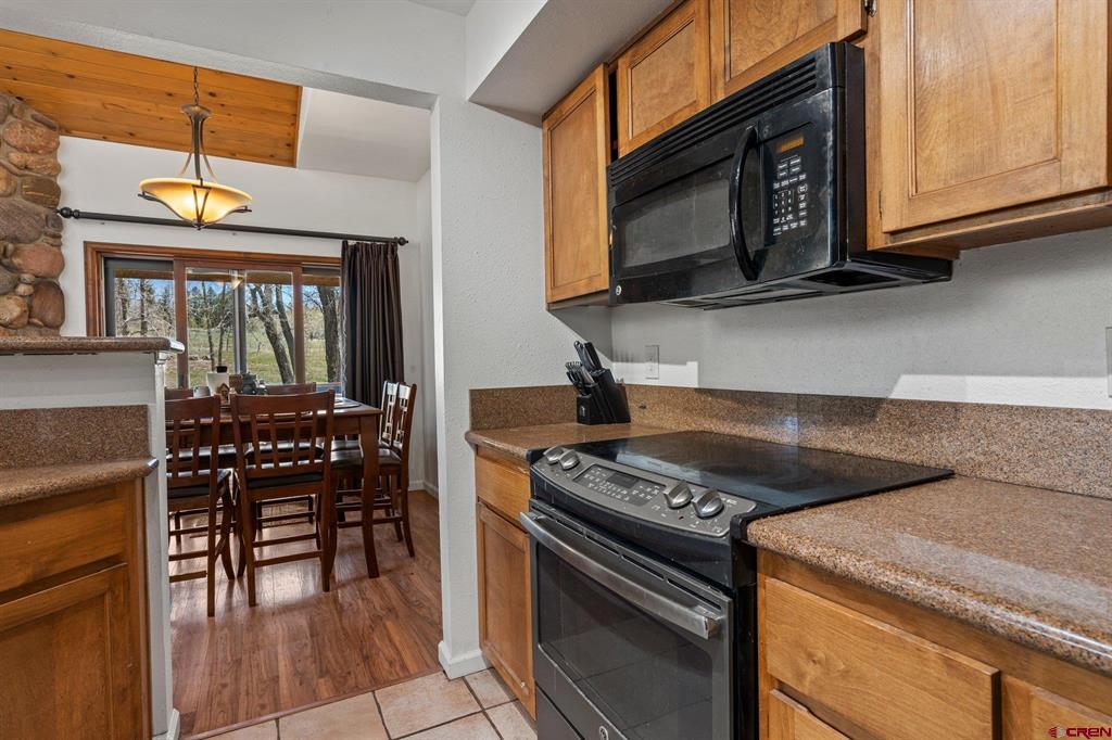 Durango, Colorado 81301, United States, 3 Bedrooms Bedrooms, ,3 BathroomsBathrooms,Residential,Active,136885