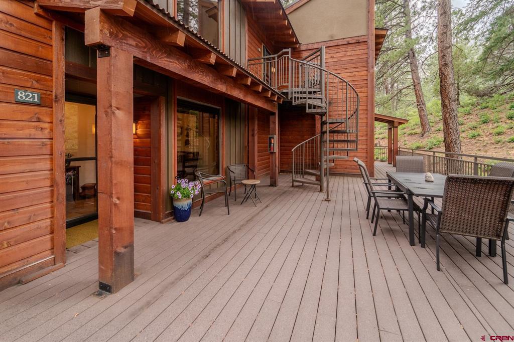 73 S Tamarron Dr 819/821