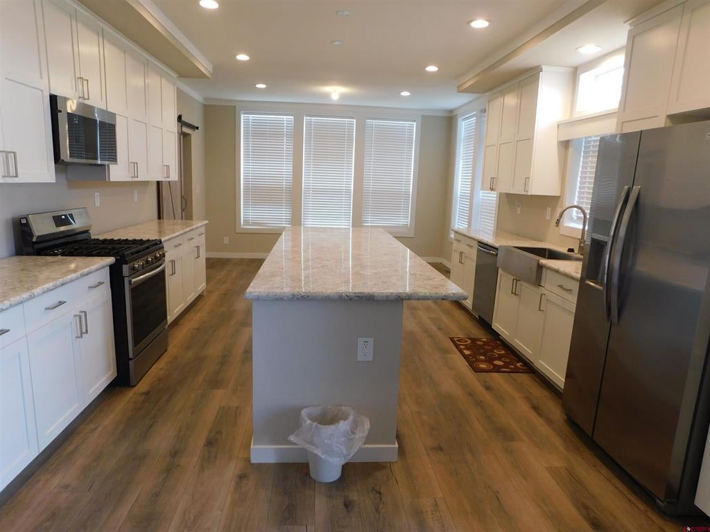 275 5th St
