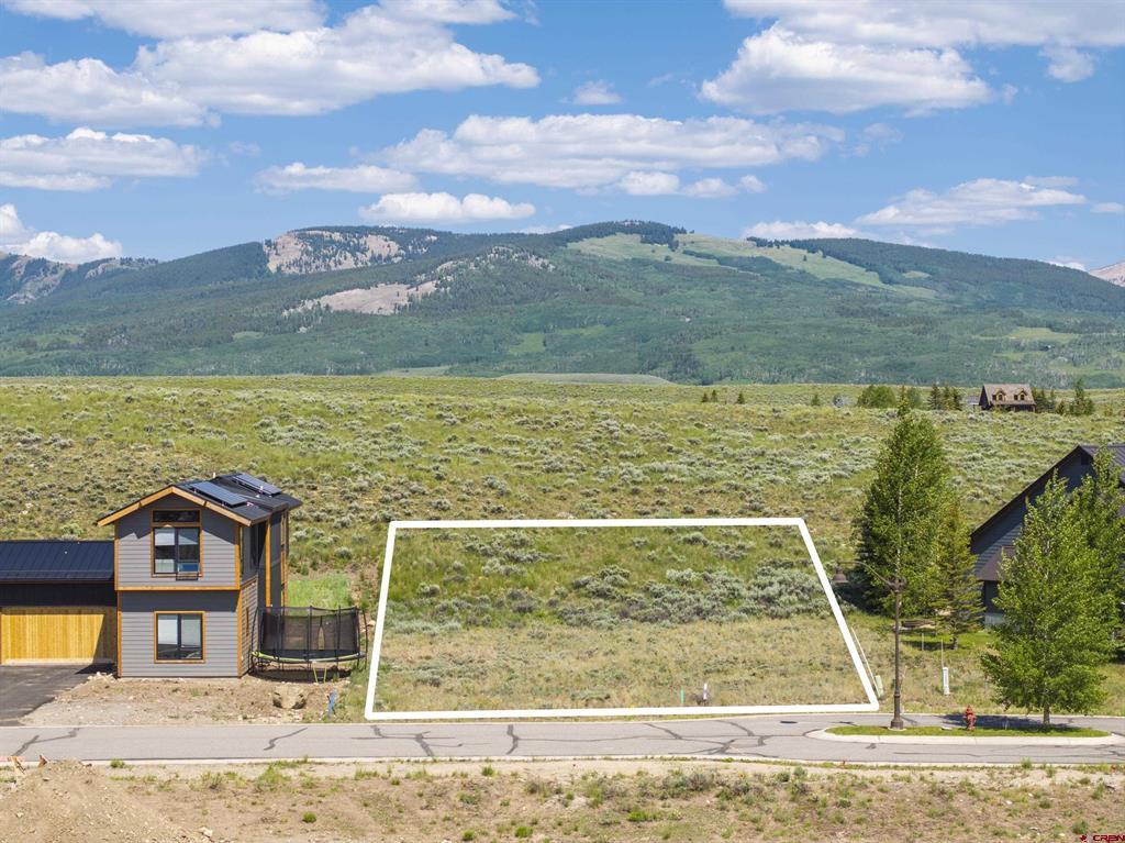 429 Larkspur Loop