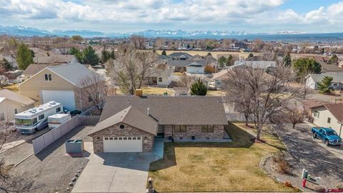 Photo of 1664 Sneffels Street, Montrose, CO 81401 (MLS # 832482)